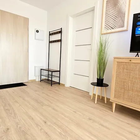 Apartament Harmonia Kolobrzeg Z Darmowym Parkingiem W Garazu Exterior photo